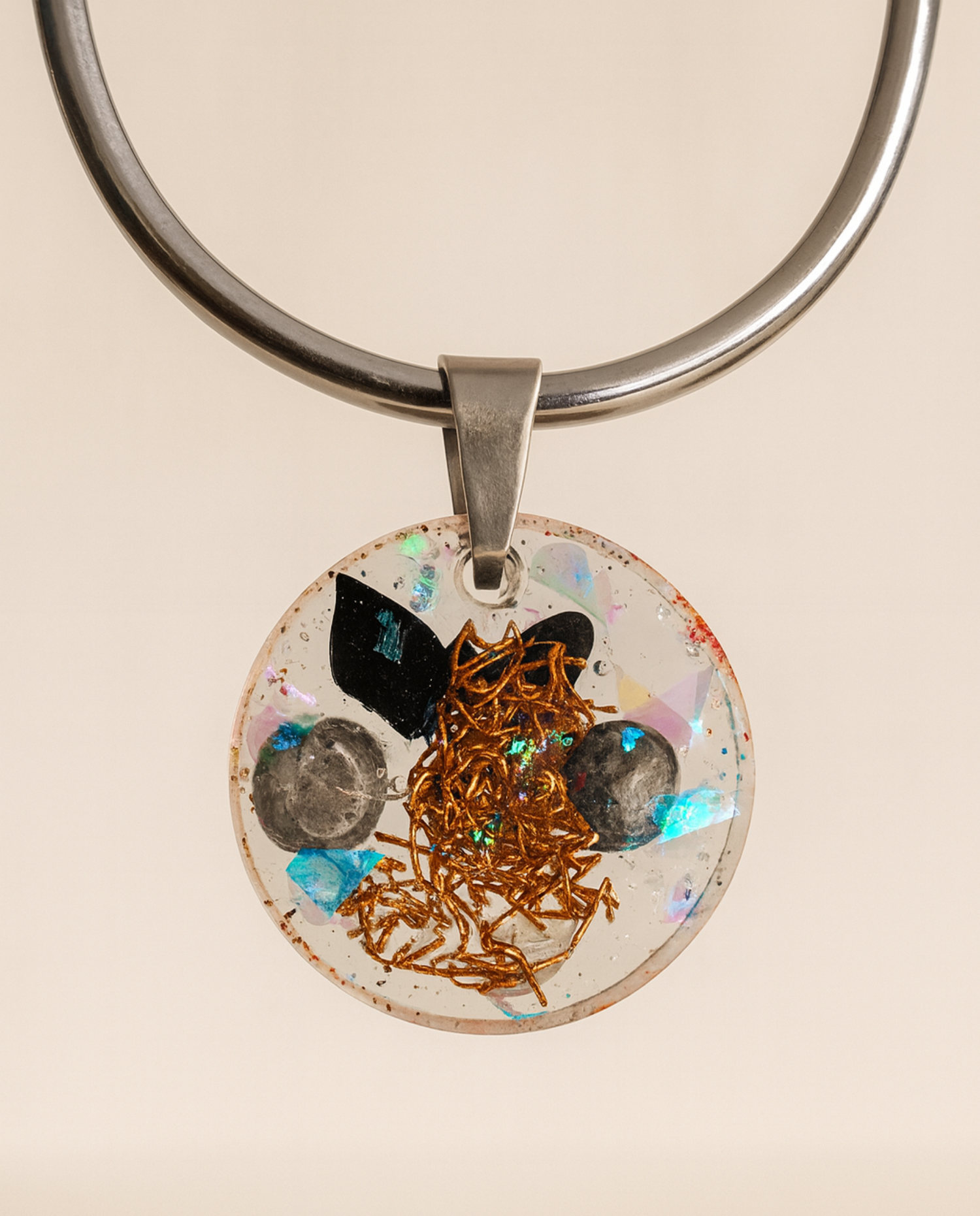 Pendentif énergétique rond artisanal – Protection & Harmonie MaitéCréa