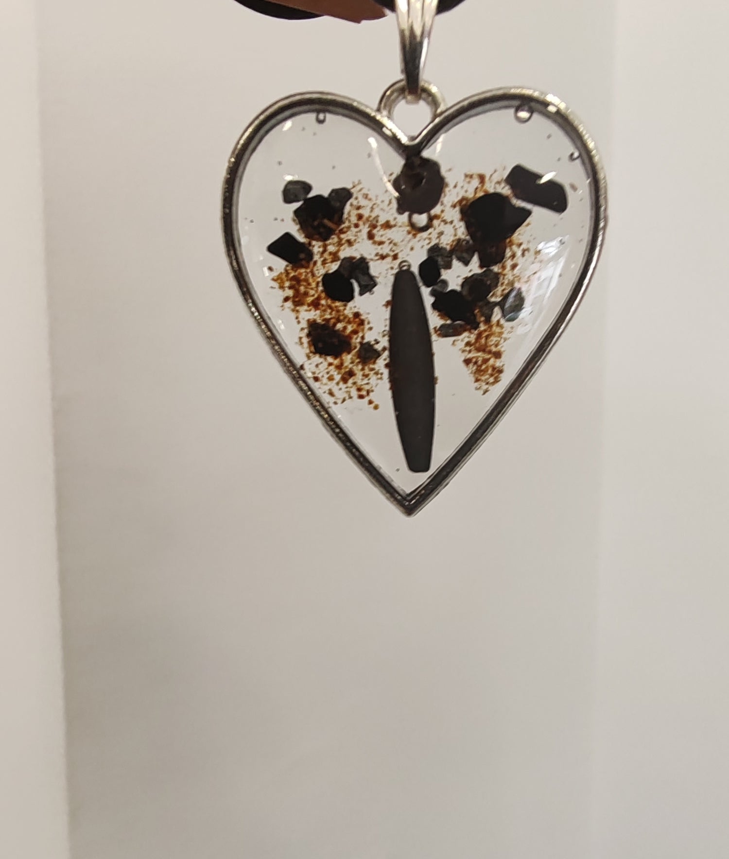 Pendentif Contre-Attaque – Protection Offensive qui Part en Guerre | Arme Spirituelle Radicale